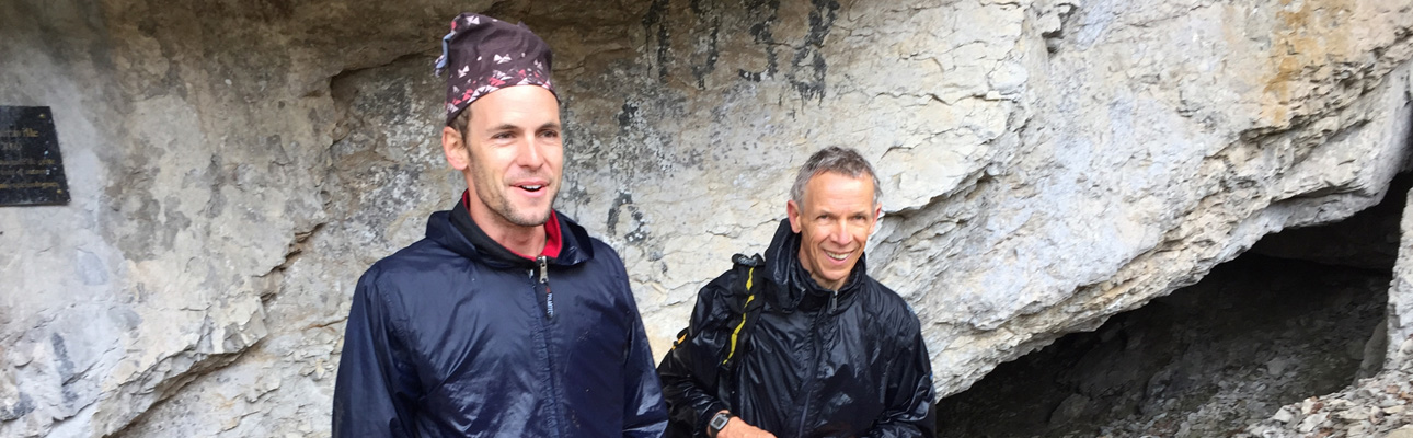 Les deux courageux spéléologues